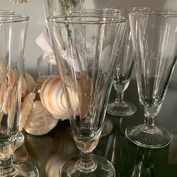 Set o 4 - Picture 2 of 2